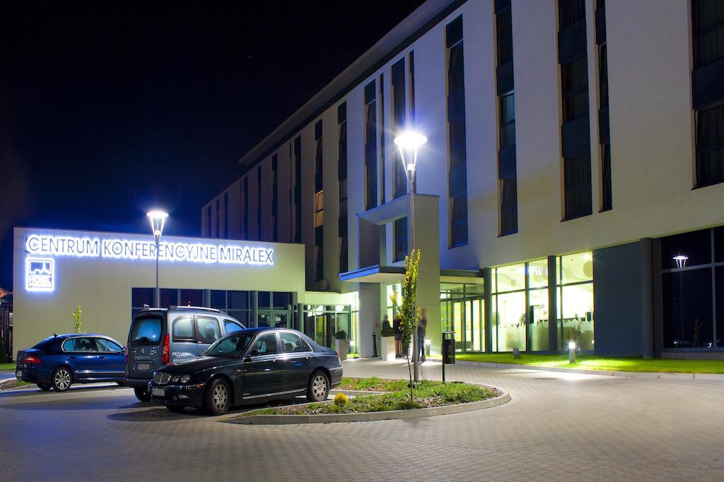 Hotel Poznanski A2 Luboń المظهر الخارجي الصورة