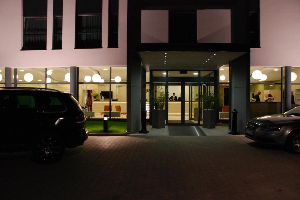 Hotel Poznanski A2 Luboń المظهر الخارجي الصورة